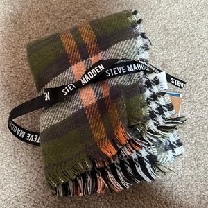 Steve Madden plaid scarf